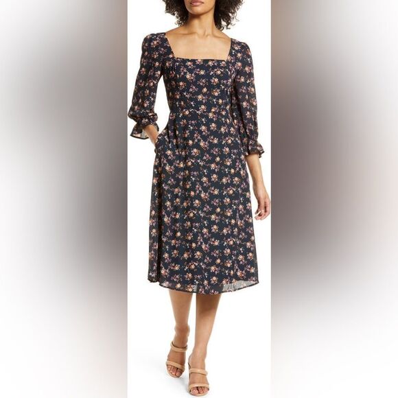 Floral Bell Sleeve Midi Dress
Julia Jordan - Picture 1 of 5